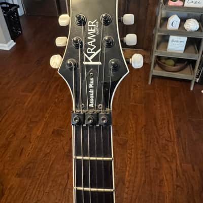 Kramer Assault 220 Plus 2010s - Black with White Binding image 3