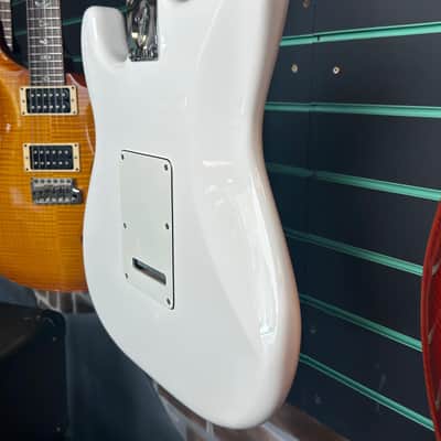 Fender Player Stratocaster Polar White 2021 Electric Guitar image 12