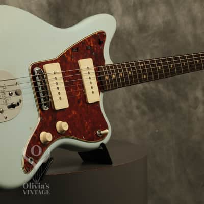 RARE custom color 1962 pre-CBS Fender Jazzmaster w/SLAB BOARD original SONIC BLUE over Sunburst image 9
