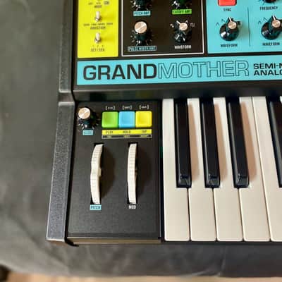 Moog Grandmother 32-Key Semi-Modular Analog Synthesizer (USA) - Black / Multi-Colored Panel image 4