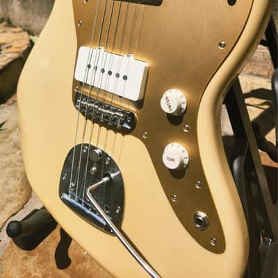 Fender Vintera II Jazzmaster 2023 - Desert Sand image 2