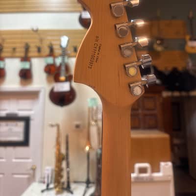 Fender Squire Strat - Red and white image 3