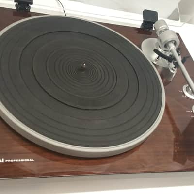 Akai BT500 Belt-Drive Bluetooth Turntable image 1