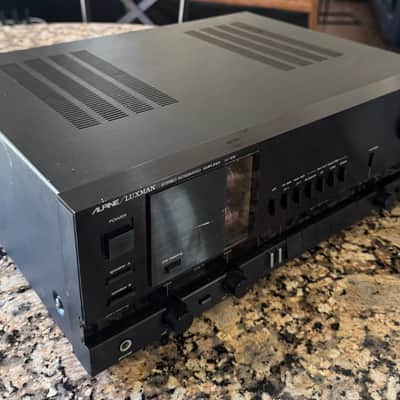 Luxman LV105 Hybrid (tube preamp, transistor final stage) Integrated amp image 6