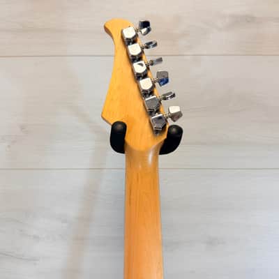 Silvertone Samick Silvertone S-Style Electric Guitar Black Rosewood Fingerboard Late 1980s to Early 1990s image 9