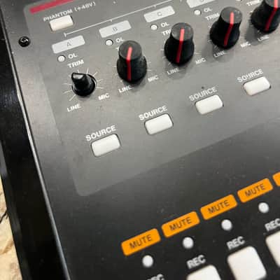TASCAM DP-32SD 32-track Digital Portastudio 2014 - Present - Black image 2