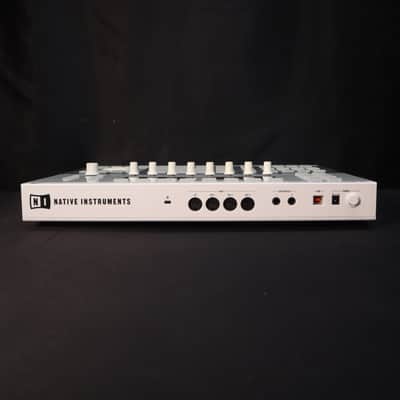 Native Instruments Maschine Studio White w/ Original Box, PSU, USB Cable & Adapters image 5