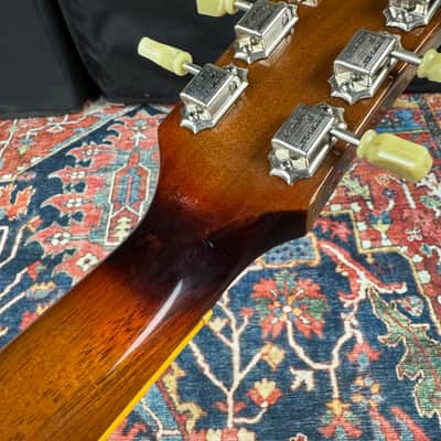 Gibson Les Paul Classic Honeyburst Solid Body - 2006 image 10