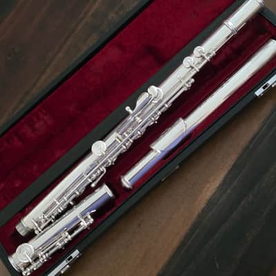 Yamaha YFL-483 (500 series equivalent) Flute – SS Headjoint Open Hole, Inline G, C Foot SN 001680 image 10