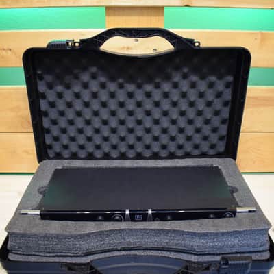LD Systems U518 BPHH2 Dual UHF Wireless System with 2 bodypack transmitters image 2