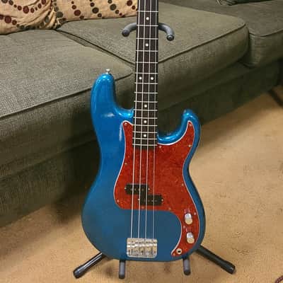 Fender Japan 1991-92 “Order Made” ’62 Reissue Precision Bass – Lake Placid Blue Sparkle w/ Matching Headstock image 1