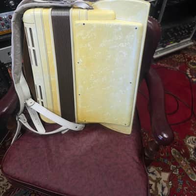 Hohner Morino IV M Piano Accordion w Straps and Case Needs TLC image 12