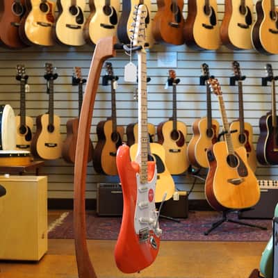Squier Limited Edition Squier Sonic Stratocaster Electric Guitar Fiesta Red image 5