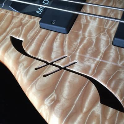 Modulus Quantum 5 Hollow Body Bass Guitar 5A Quilt Top MAPLE NOS - TOP OF LINE 2006 Natural image 9