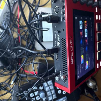 Immagine Akai MPC One + Standalone MIDI Sequencer 2023 - Present - Red - 3
