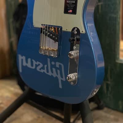 2025 Fender American Professional Classic Telecaster Lake Placid Blue Fender Bag image 4