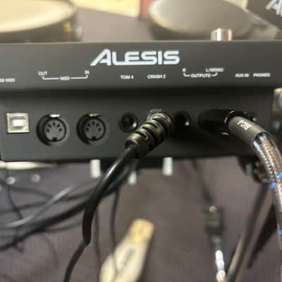 Alesis Command Mesh Electronic Drum Set with Alesis Sample Pad 4 image 7