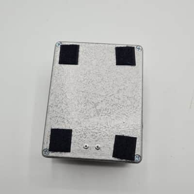 The Zero Fret Earth Sound Research Graphic Fuzz Clone image 2