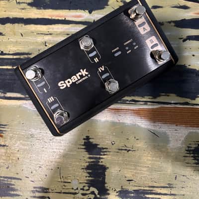 Positive Grid Spark 40 + FOOTSWITCH 40-Watt 2x4" Modeling Guitar Combo 2020 - Present - Black image 4