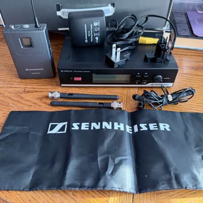 Sennheiser XSW12A Wireless Presentation Set image 1