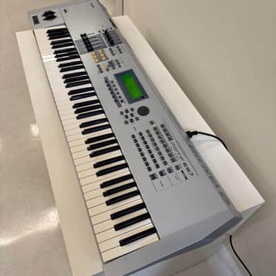 Yamaha Motif ES 7 Production Synthesizer Used in mint condition image 2