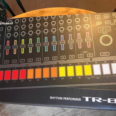 Roland TR-8S AIRA Rhythm Performer with Sample Playback 2018 - Present - Black image 5