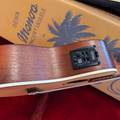 Gewa Manoa M-CO-E Concert Ukulele w/ Preamp, Tuner, Blue Gig Bag & Professional Setup - NEW image 4