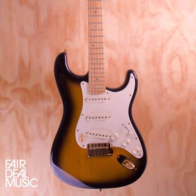 2004 Fender 50th Anniversary American Deluxe Stratocaster in Sunburst, USED image 3