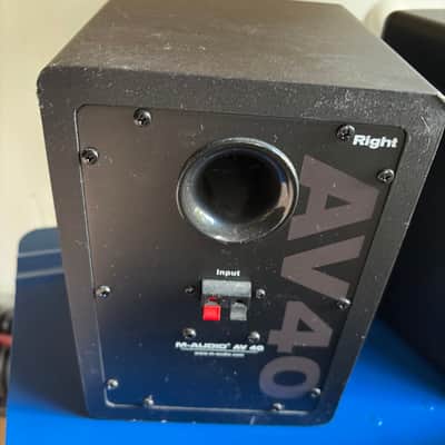 M-Audio AV-40 - Black image 2