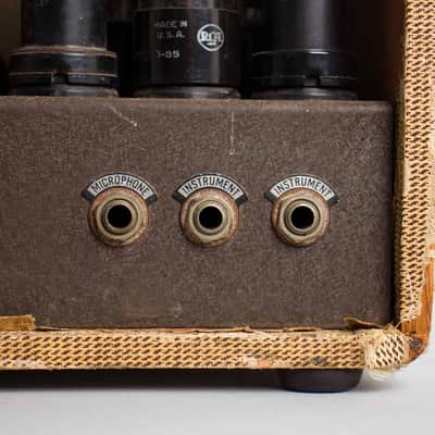 EH-100/ Recording King Model 1022 Tube Amplifier, made by Gibson (1938). image 10
