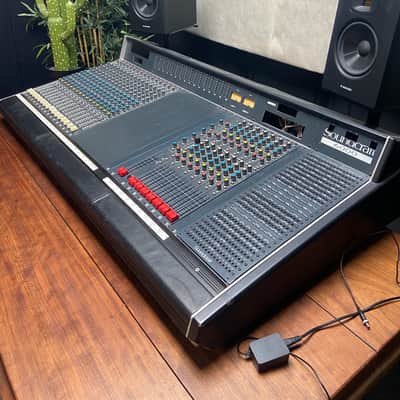 Soundcraft 6000 series - 1990 - Black image 1