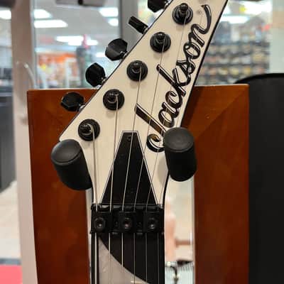 Jackson MJ Series Soloist SL2 Snow White image 6