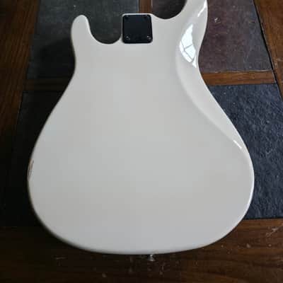 Peavey Fury P bass loaded body w/Geezer Butler EMGs 1993 - white image 3