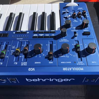 Analog Mono Synth w/ Buit-in Sequencer + KNOBs Bild 10