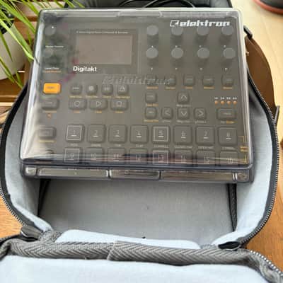 Elektron Digitakt with branded dustcover and branded soft case/bag image 4