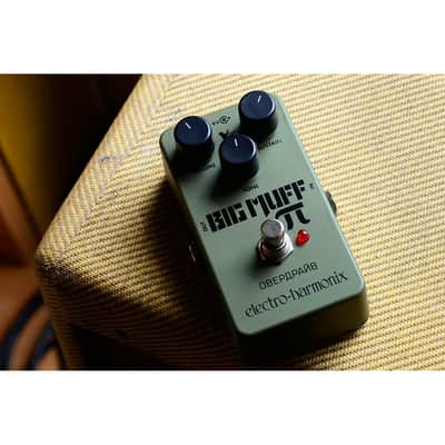 Electro-Harmonix Green Russian Big Muff Pi Fuzz Pedal image 7