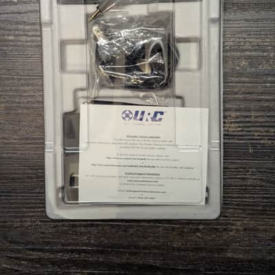 URC MX-450 Programmable Remote and MRF-260 RF Base Station (in box) image 15