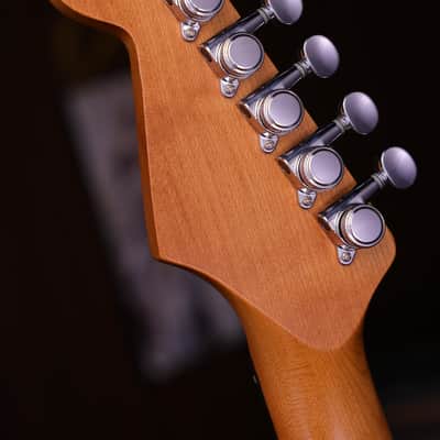 Dhatarattha HSS Strat-Style – Surf Blue Over Sunburst Nitro Relic image 9