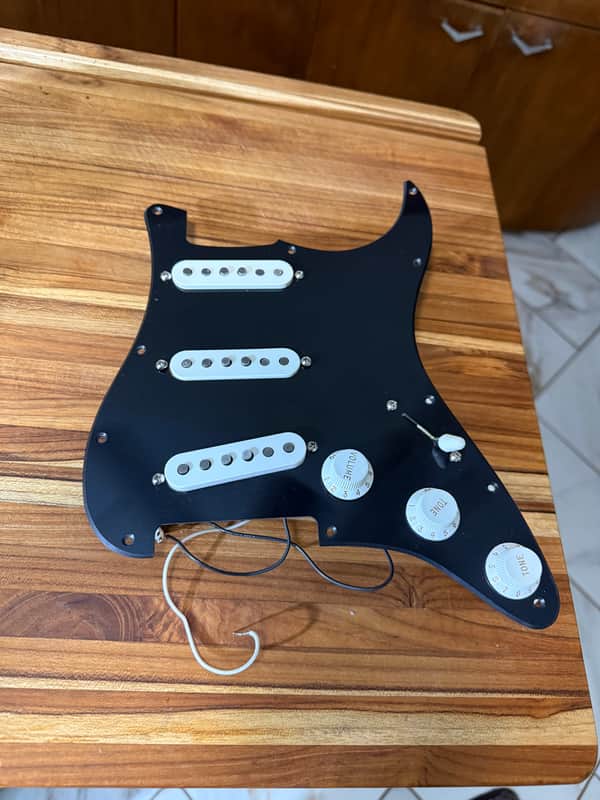Fender Gilmour/Voodoo Texas Special SSS Pre-wired Stratocaster Pickguard - Black single ply 2024 - Black single ply with white pickup covers image 1