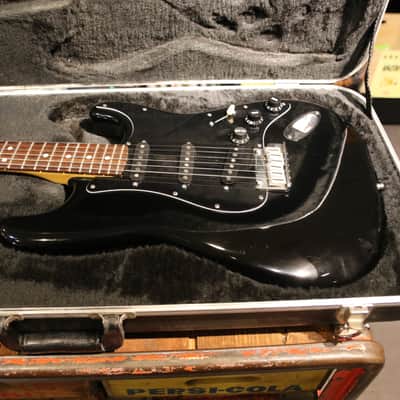 Fender American Standard Stratocaster with Rosewood Fretboard 1986 - 1993 - Black image 4