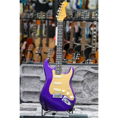 FENDER American Ultra Stratocaster Plum Metallic image 3