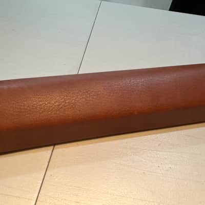 Studer A807 Leather Armrest in good condition. Pictures are part of desdripition image 5