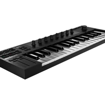 NI Komplete Kontrol M32 Compact Keyboard image 3