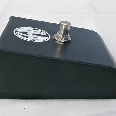 SWR 350X SubWave Activator Amplifier Footswitch 1 Button Amplifier Footswitch For SWR 350X Bass Amp Head - PV Music Guitar / Amp Shop Tested - Works / Functions / Looks Great - Excellent Condition image 5