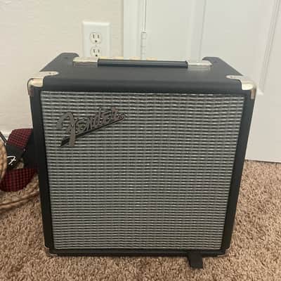 Fender Rumble 15 V3 15-Watt 1x8" Bass Combo 2015 - Present - Black image 4