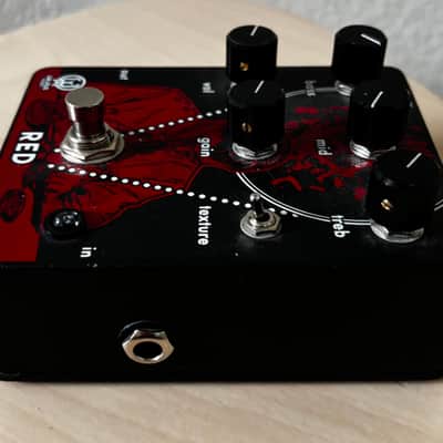 Walrus Audio RED High-Gain Distortion Limited Edition - Guitar Center 2017 - Black / Red Alien image 4