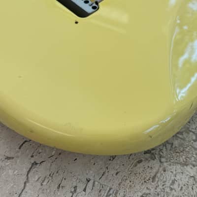 Fender Special Edition Canary Diamond Yellow 60's Stratocaster Alder BODY Vintage '62 Reissue Vintera image 10