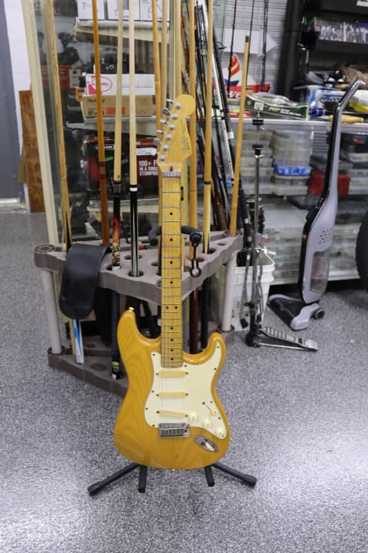 Fender Strat Plus Deluxe with Maple Fretboard 1990 - Natural image 1