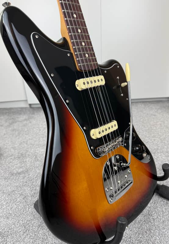 Fender Player II Jaguar - 3-Color Sunburst