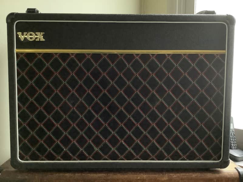 Vox V15 15-Watt 2x10" Guitar Combo
